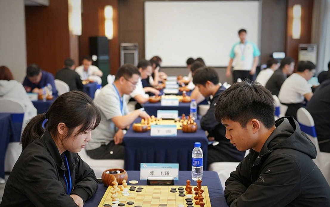 Olympiad cờ vua 2026: Ấn Độ bảo vệ hai ngôi vương, Gukesh và Sindarov hẹn ngày đại chiến