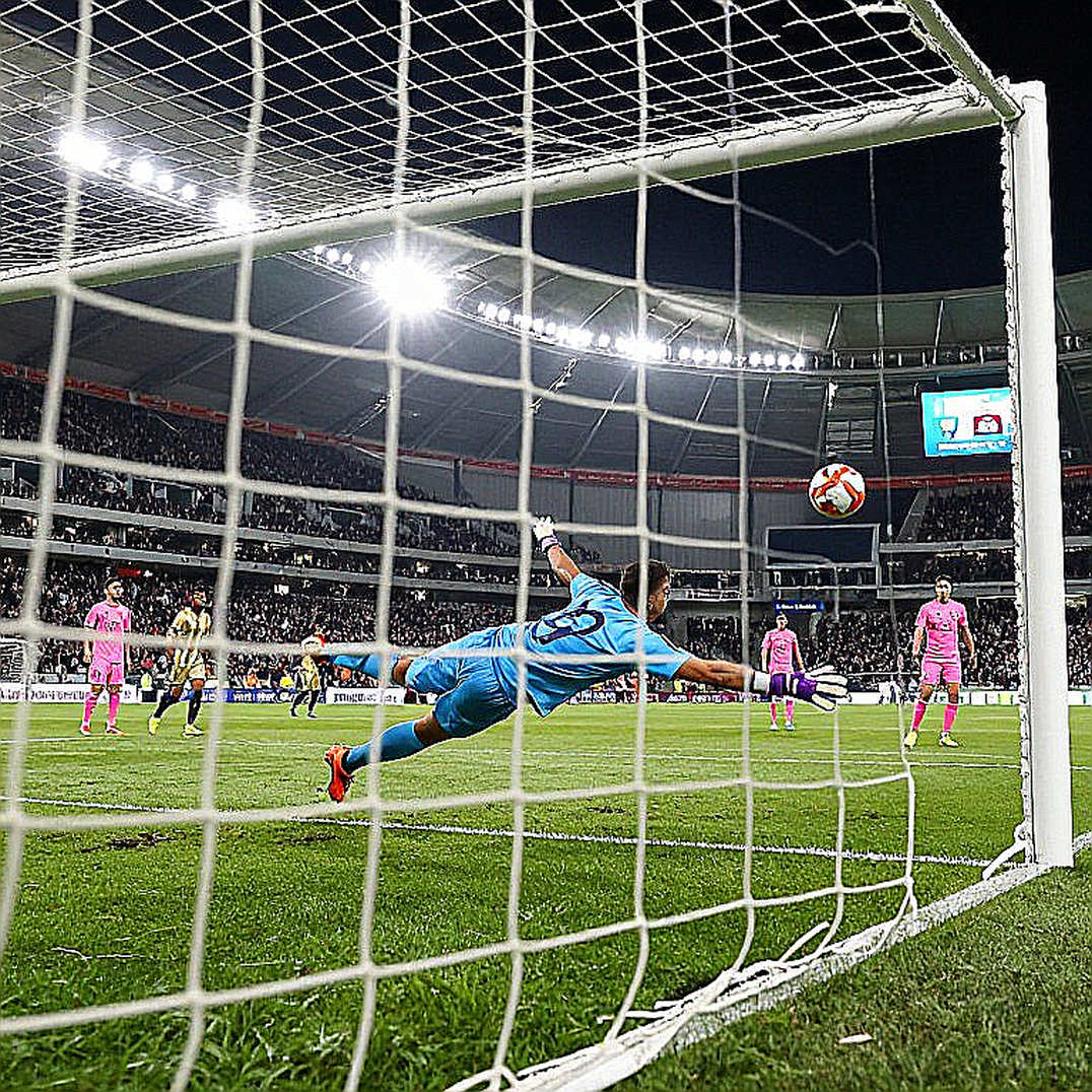 Năm ngựa ô Ngoại hạng Anh và làn sóng cơ bắp: Khi sức mạnh thể lực trở thành hệ tư tưởng