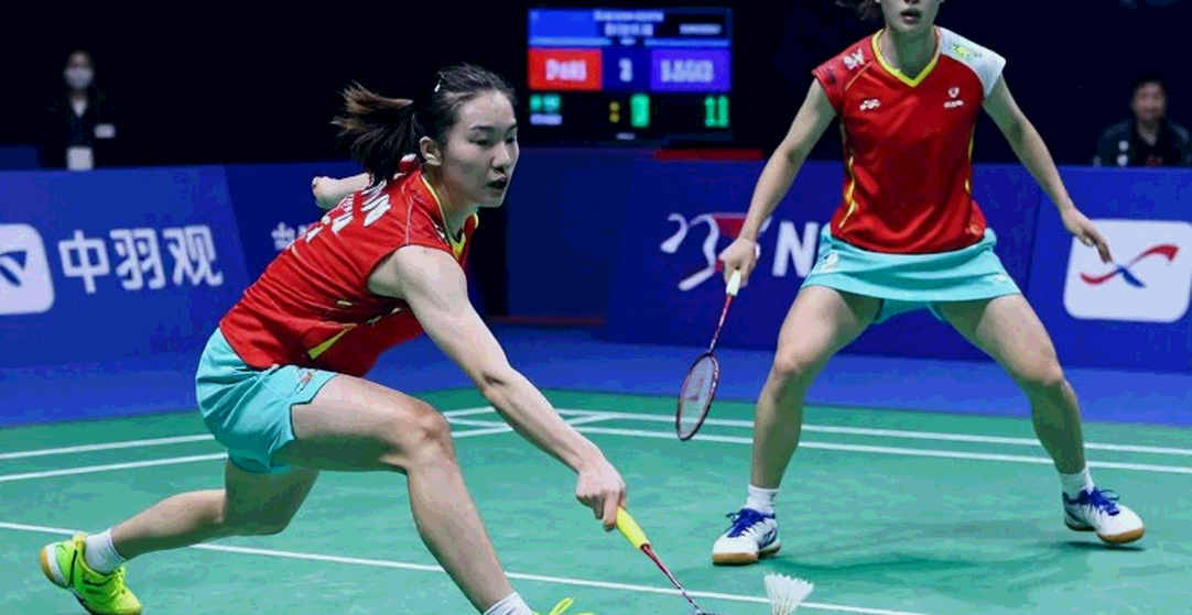 Ô trống trên đường dây: kỷ luật thông tin giữa mùa giải cầu lông