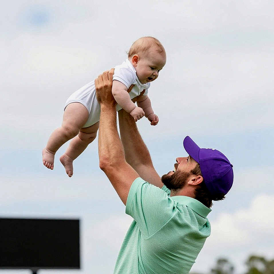 PGA TOUR 2028: Cuộc cách mạng hai tầng và bài toán sinh tồn của golf đỉnh cao PGA TOUR 2028: Cuộc cách mạng hai tầng và bài toán sinh tồn của golf đỉnh cao
