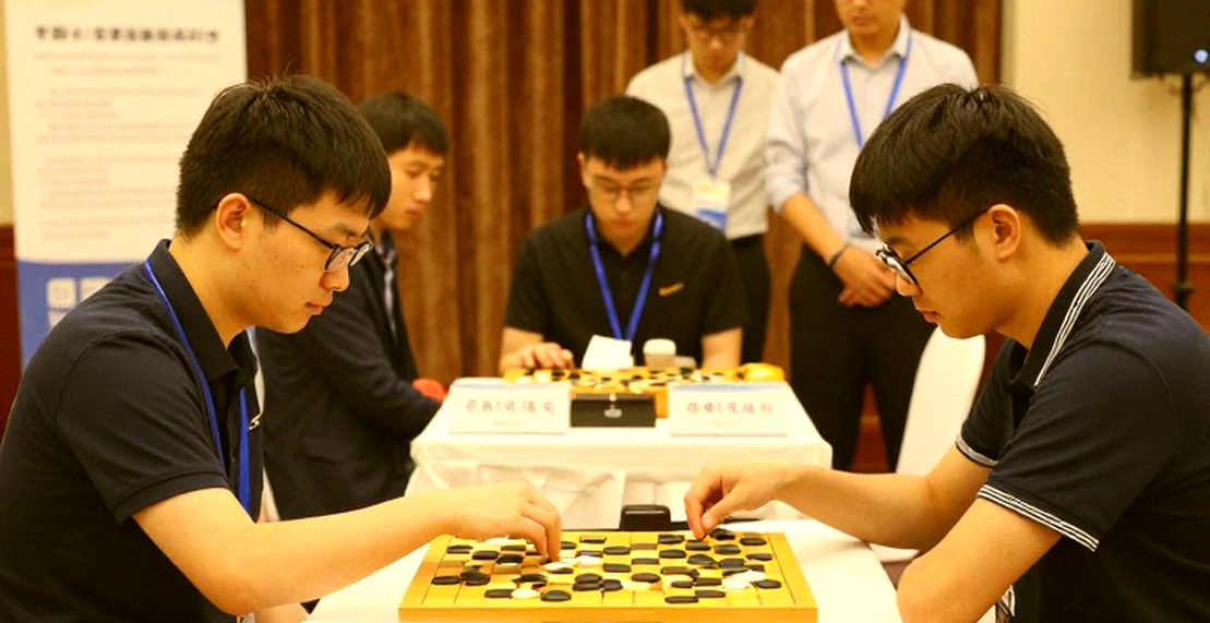 Carlsen và ranh giới con người: khi AI san phẳng lợi thế chuẩn bị, ngôi vương cờ vua đổi trục