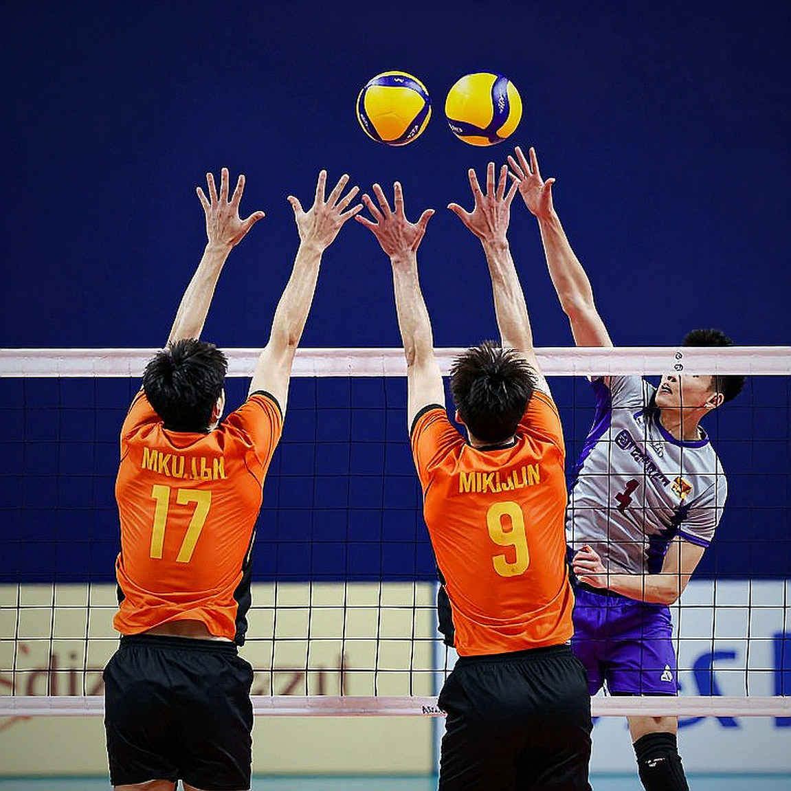 Phí chuyển nhượng 2 triệu USD và chiếc bóng chưa khép lại của một chữ ký Phí chuyển nhượng 2 triệu USD và chiếc bóng chưa khép lại của một chữ ký