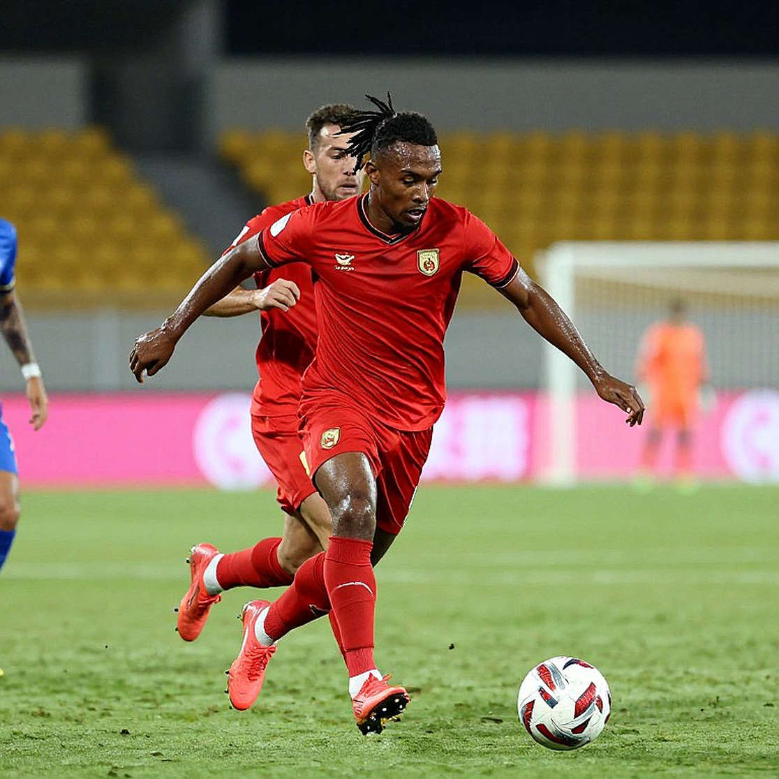 Persija mất sân nhà trước Java United: dải cỏ SUGBK và lỗ hổng quản trị lịch thi đấu