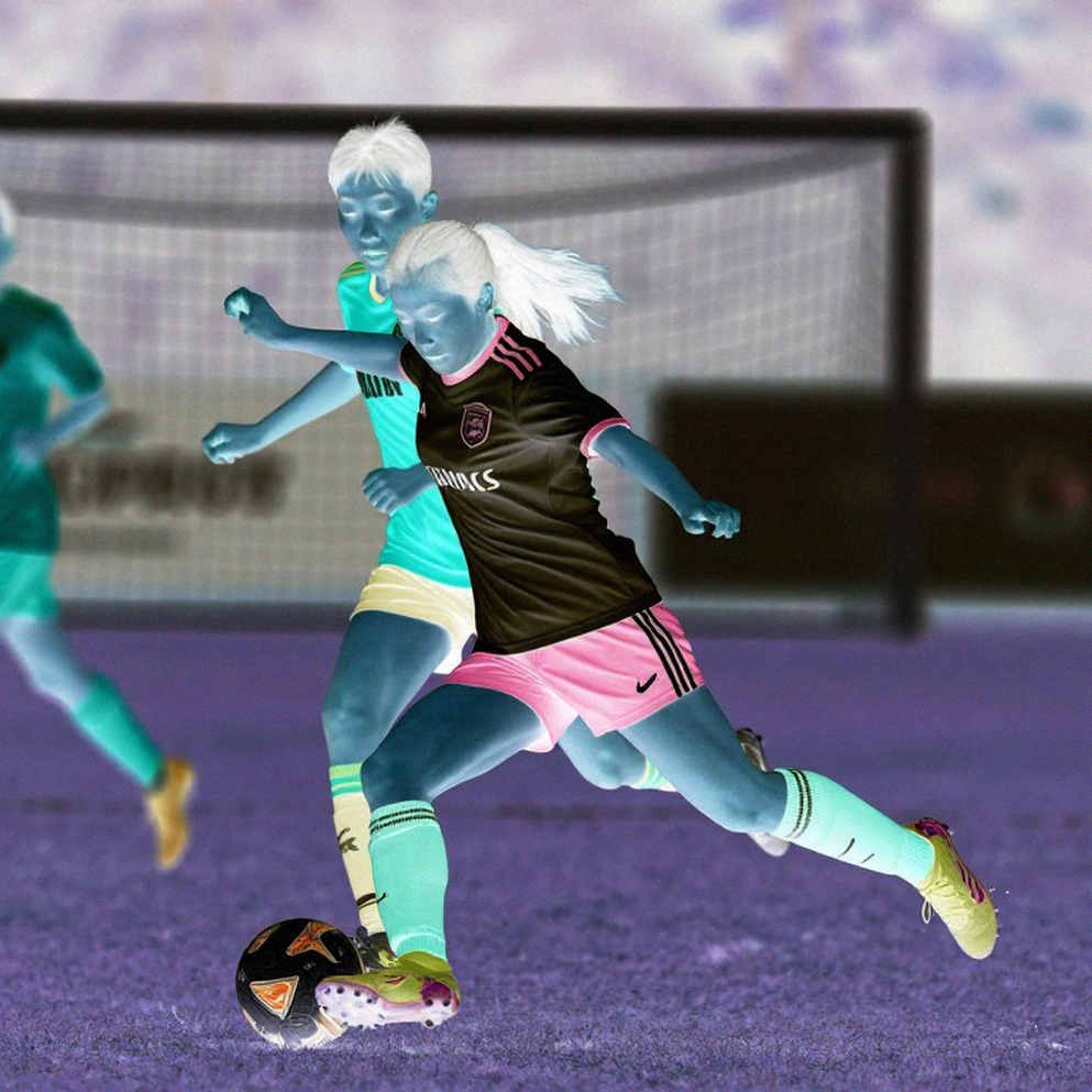 Bóng đá Việt Nam: cấu trúc tiền bạc định hình cuộc đua V.League