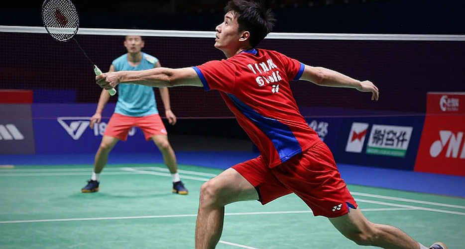 Alwi Farhan tập cùng Kento Momota trước Asian Games 2026: điều gì thực sự được truyền lại