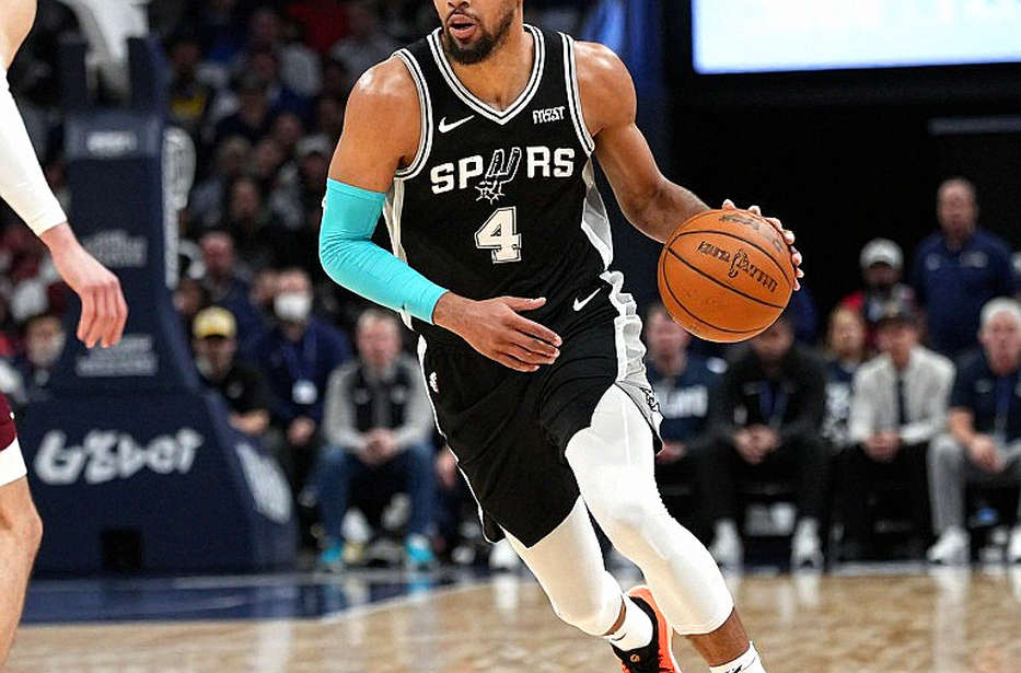 Giannis Antetokounmpo và bản tin Miami Heat không nguồn: Một thương vụ vĩ đại chỉ đứng trên giả thuyết