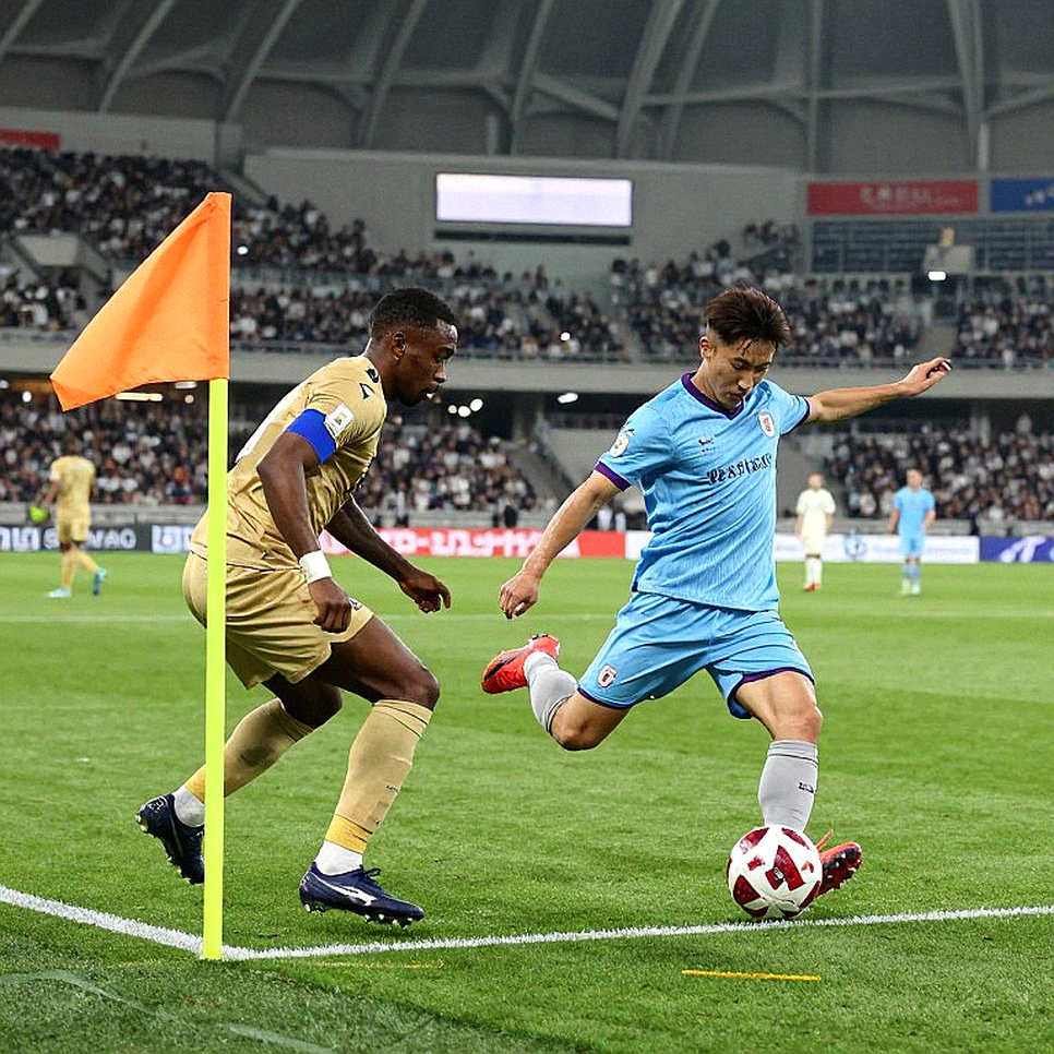 Arab Gulf Cup 2026: Saudi Arabia thắng nghẹt thở Kuwait 1-0 nhờ bàn phản lưới nhà ở phút 73 Arab Gulf Cup 2026: Saudi Arabia thắng nghẹt thở Kuwait 1-0 nhờ bàn phản lưới nhà ở phút 73