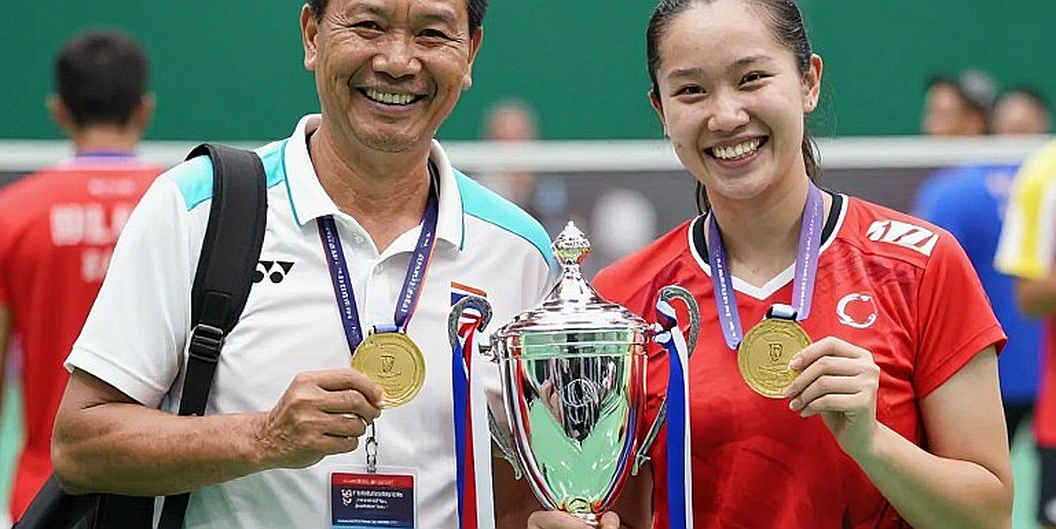 Quỹ đạo gãy của Himass và TanVuu: Bốn triệu chữ ký và khoảng trống của một quy trình Quỹ đạo gãy của Himass và TanVuu: Bốn triệu chữ ký và khoảng trống của một quy trình