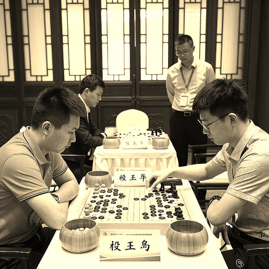 Ván cờ bị xé đôi: Wesley So, Awonder Liang và một bảng tin lạc chỗ