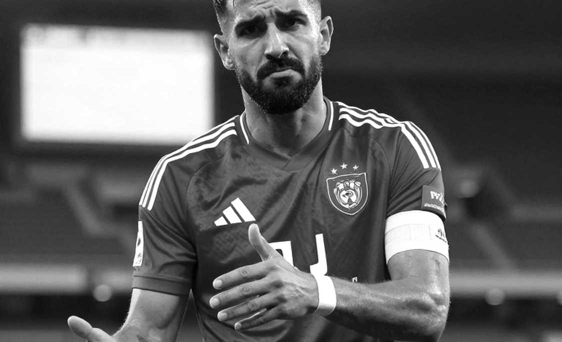 Bayern Munich yêu cầu Christian Lell đổi bìa sách: Ranh giới giữa quyền hình ảnh cá nhân và thương hiệu câu lạc bộ Bayern Munich yêu cầu Christian Lell đổi bìa sách: Ranh giới giữa quyền hình ảnh cá nhân và thương hiệu câu lạc bộ